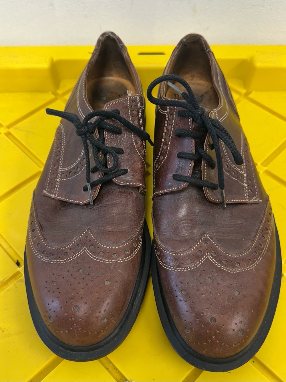 Doc Dr Martens 9A23 Brown Smooth Leather Brogue Dress Shoes Mens 10 Wingtip